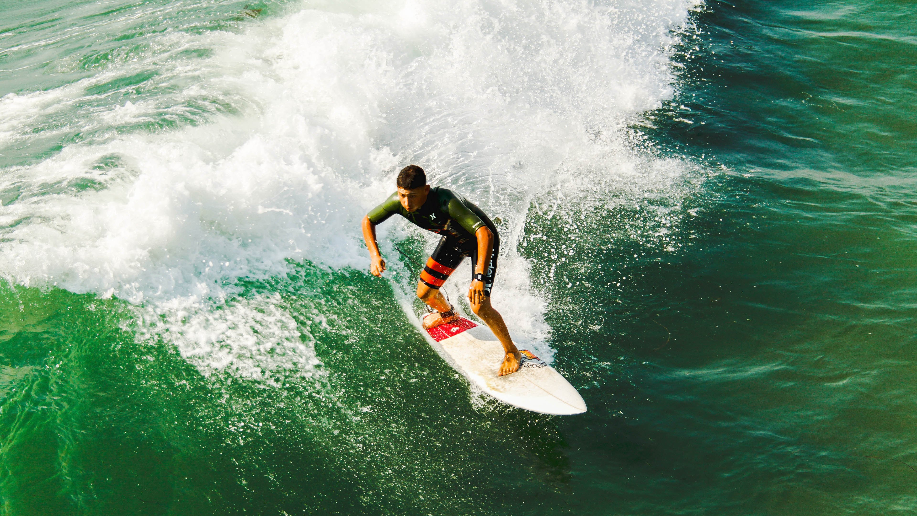 九游娱乐官方平台-中超联赛新引擎：赛事+娱乐+文化引爆市场潜力，足球中超联赛