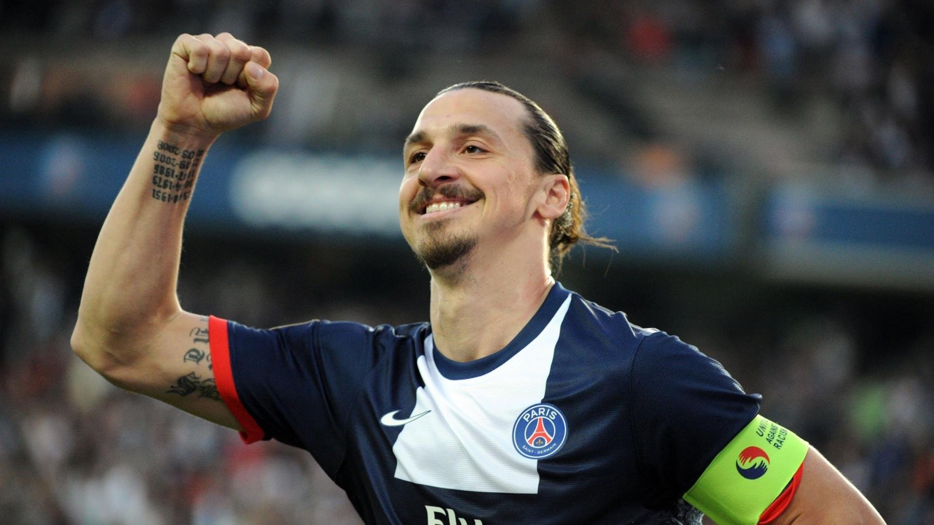 英超：利物浦3-2战胜布莱顿，萨拉赫射入绝杀球，利物浦英超比赛