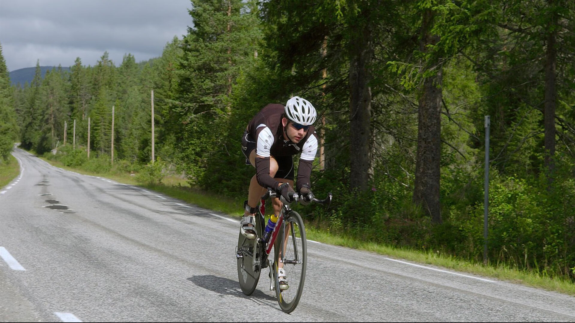 青少年“筑梦未来”系列公益篮球赛在哈尔滨热火朝天,弘扬青春正能量